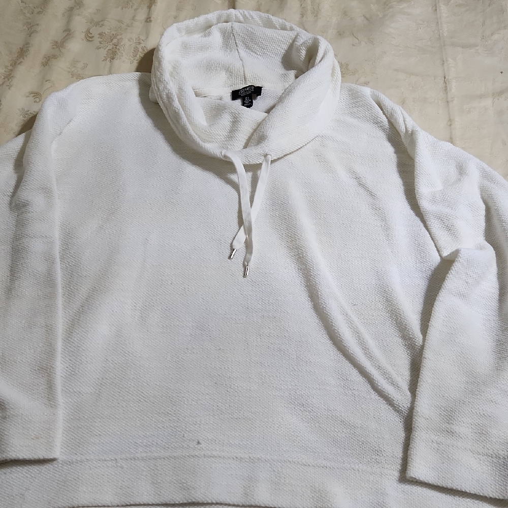Jones New York Women's Off White Turtleneck Sweater
